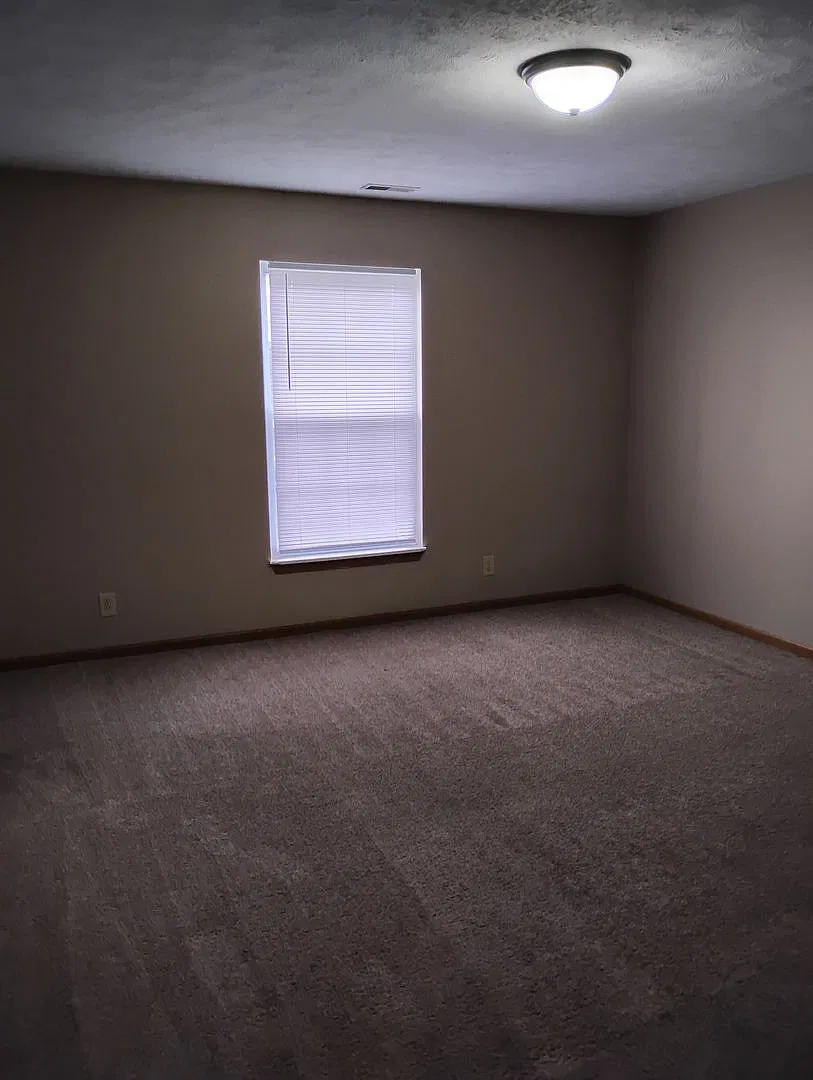 3916 Ledyard — Photo 2