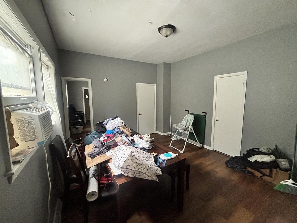 2nd image of 1516 S Union STREET