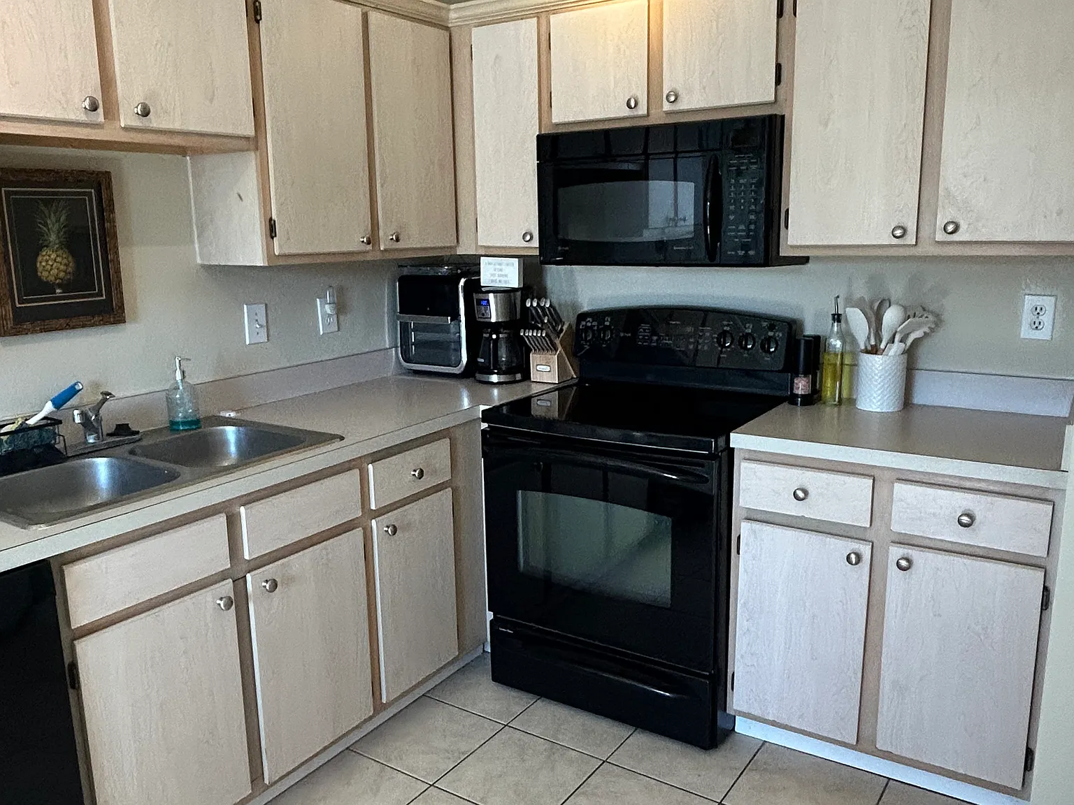 1 bed, 842 sqft, $1,525 — Photo 3