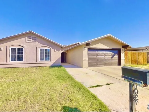 1937 S London Dr, Yuma, AZ 85364