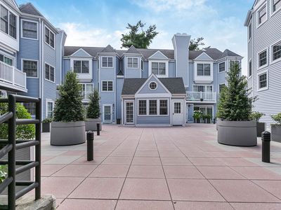 118 Grove Street APT 7, Stamford, CT, 06901