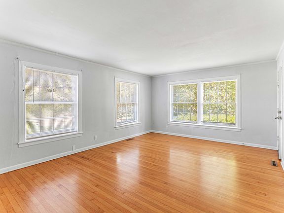 4th image of 600 Mulberry St