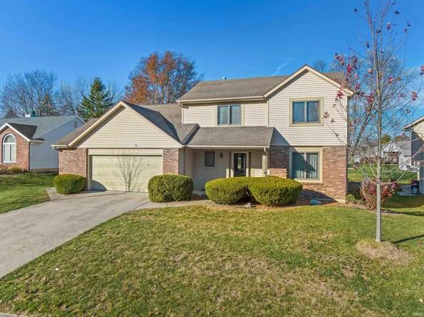 10310 Woods Edge Ln, Fort Wayne, IN 46804