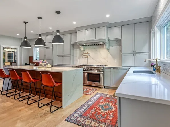 57 North Ave, Haverhill, MA 01830