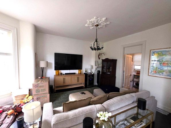 113 4th St SE APT B