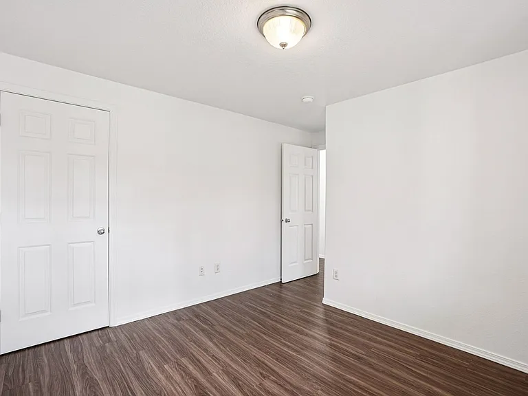 2315 SW Hannah Cir — Photo 13