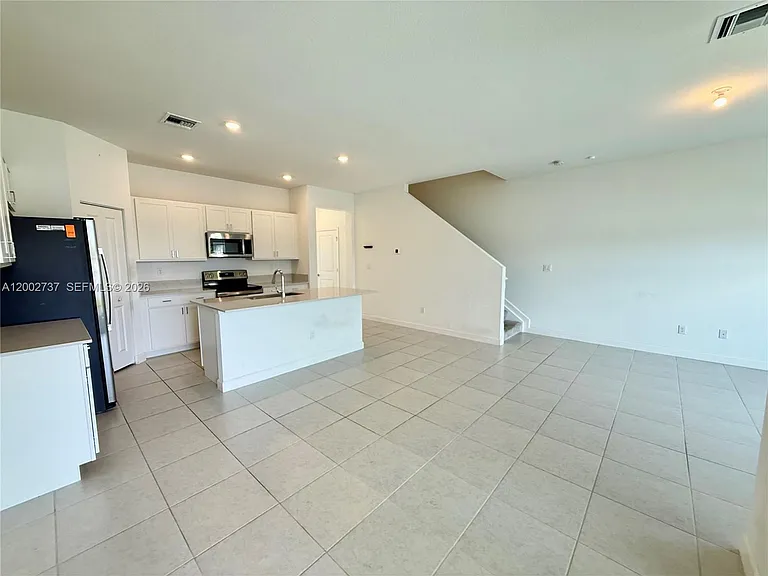 6939 Harbours Edge Ave #6939 — Photo 8