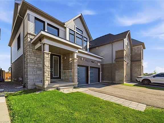 2nd image of 8 Pinnacle Ct