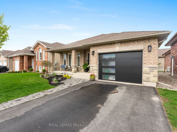 1110 Crossfield Ave, Kingston, ON K7P 0G6