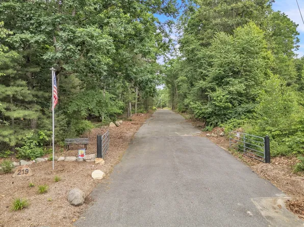 219 Wilbraham Rd, Monson, MA 01057