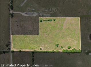 317 Memory Ln, Burton, TX 77835