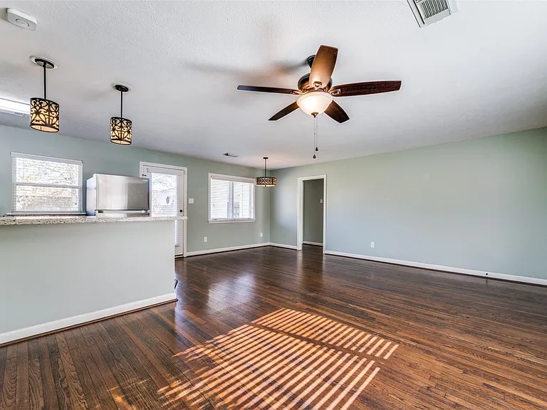 4502 Brookwoods Dr — Photo 3