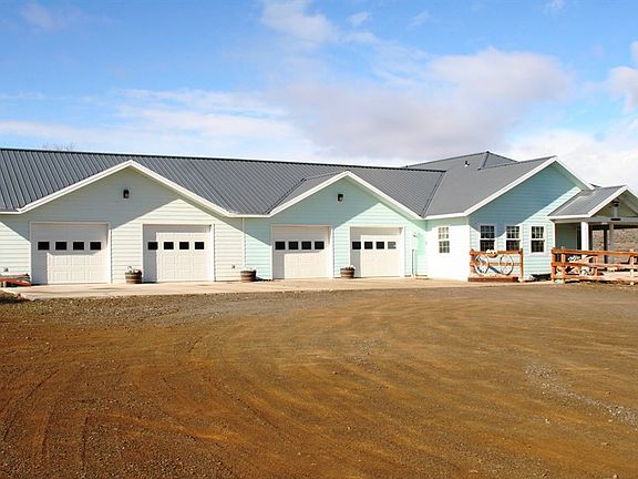 2nd image of 581 Hidden Acres Dr