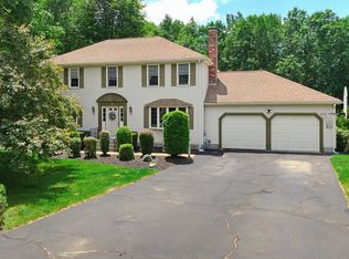 60 Forest View Dr, Millville, MA 01529