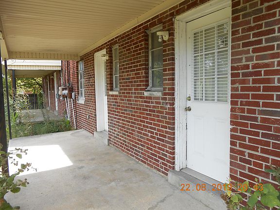 5th image of 842 Regina Ct