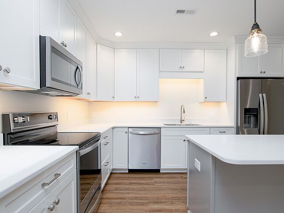2nd image of 205 W Main St #8