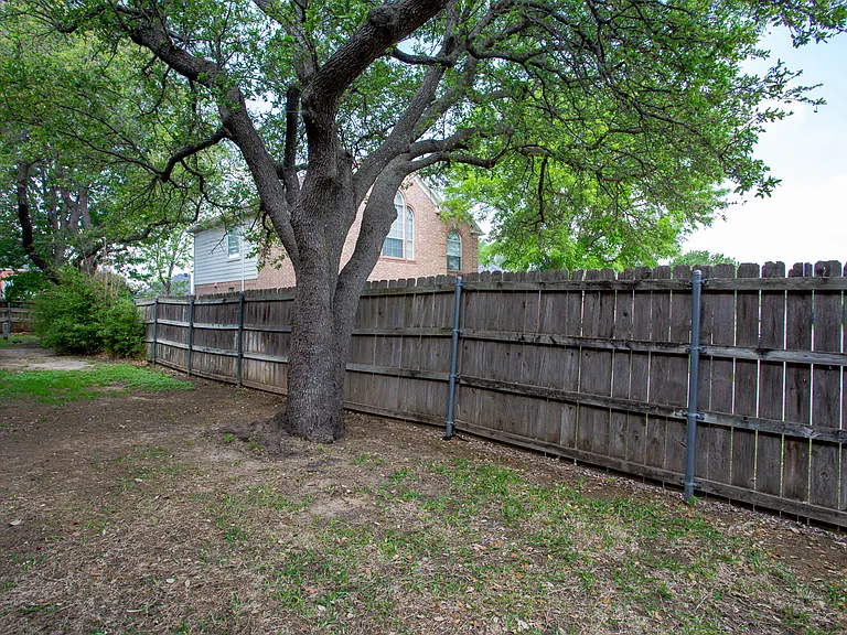 207 E Harwood Rd #38 — Photo 23