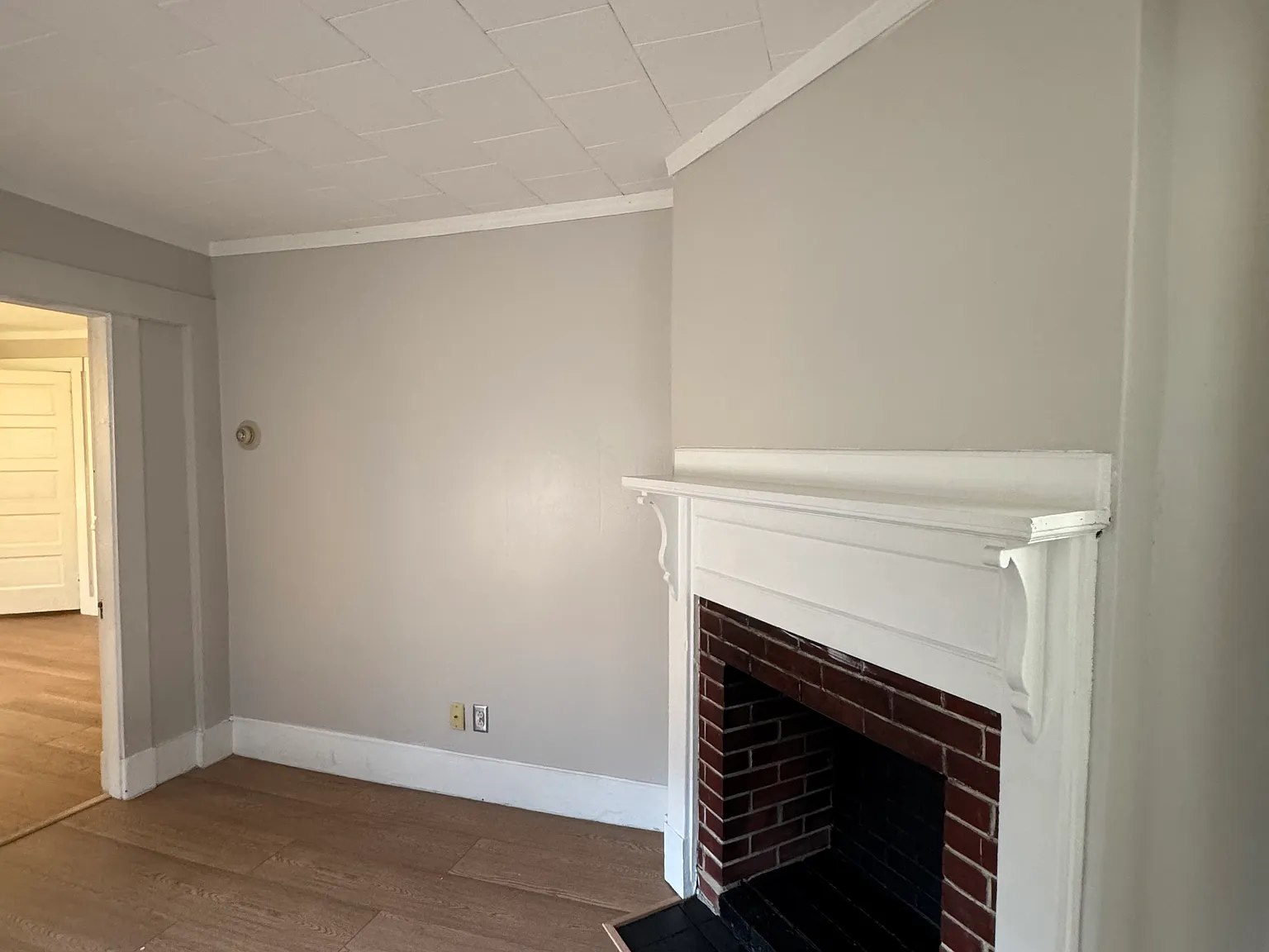 2 bed, 1.5 bath, 862 sqft, $1,600 — Photo 4