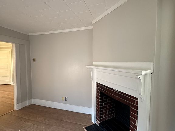 4th image of 87 Cumberland St #2