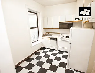 Rented by Jonis Realty