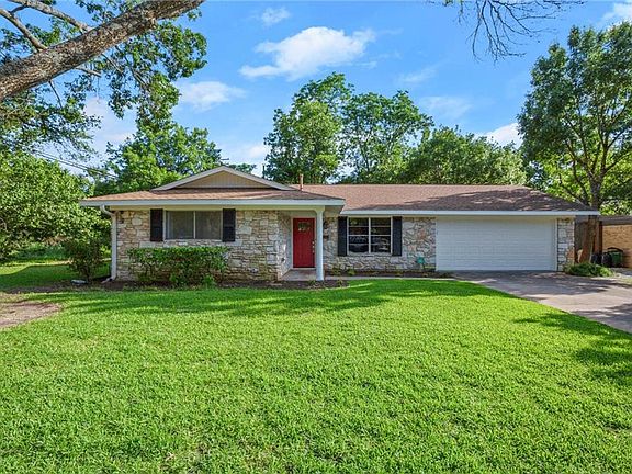 3rd image of 2803 Silverway Dr