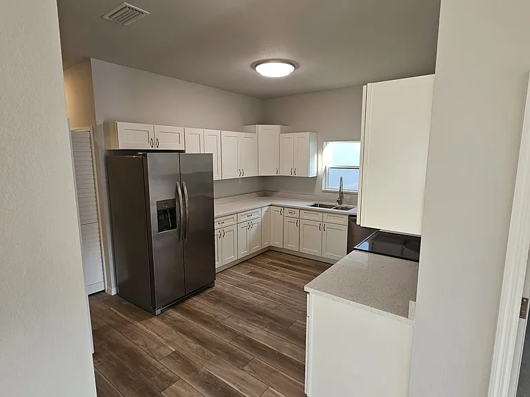 1431 Las Villas Blvd — Photo 17
