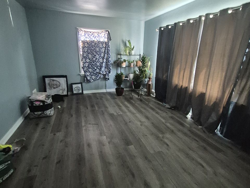 1st image of 2717 31st St #0