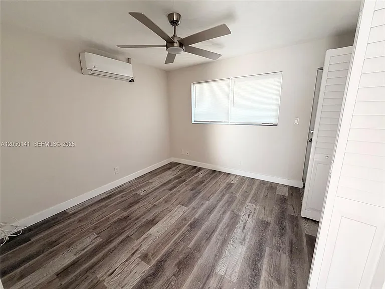 1632 NE 4th Pl #2 — Photo 9