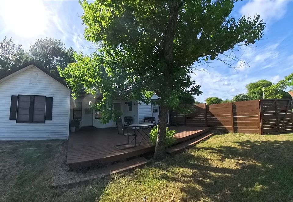1st image of 2797 Humble St