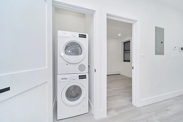 Rented by The Agency | media 7