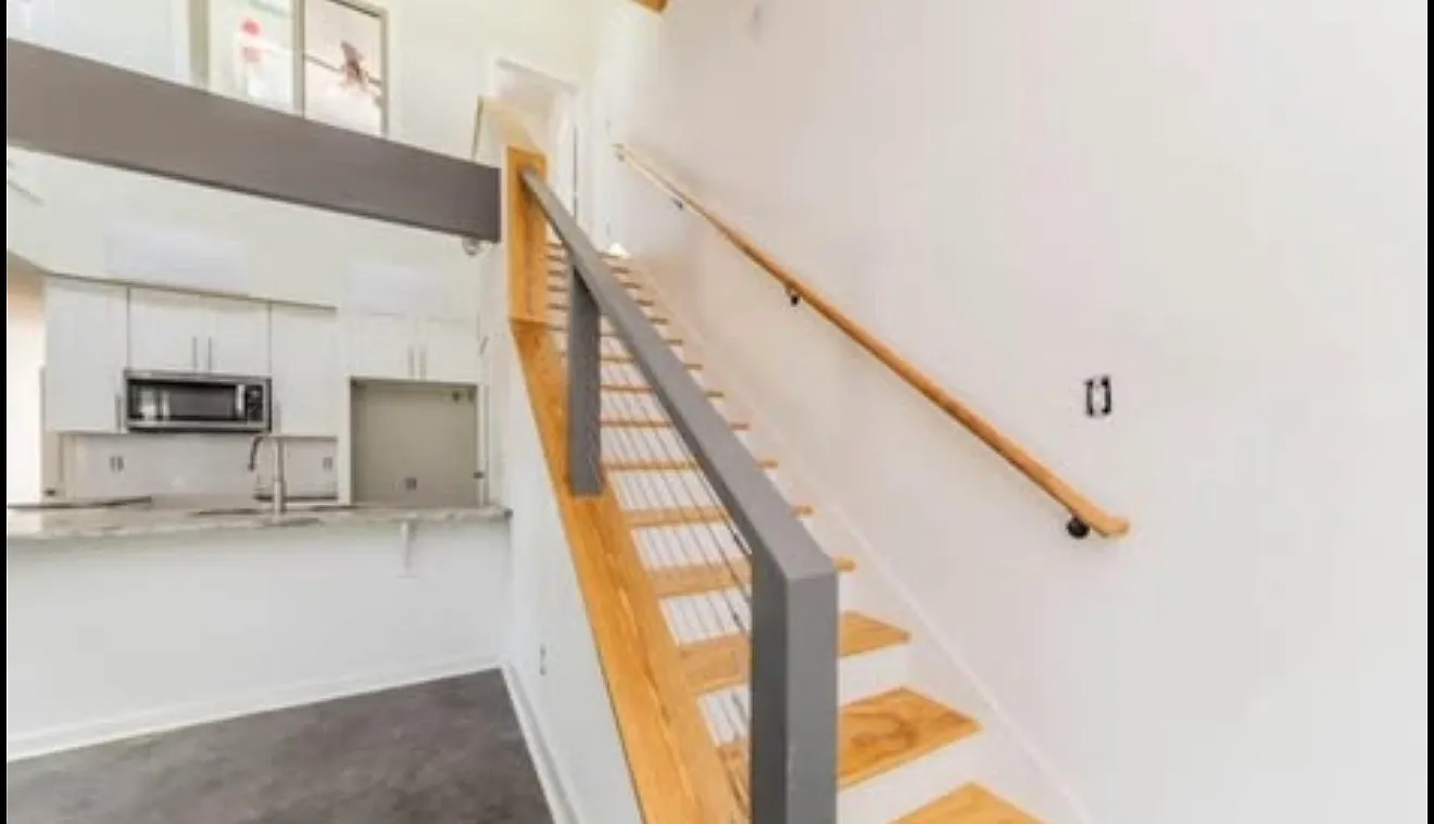 2 bed, 1200 sqft, $1,595 — Photo 2