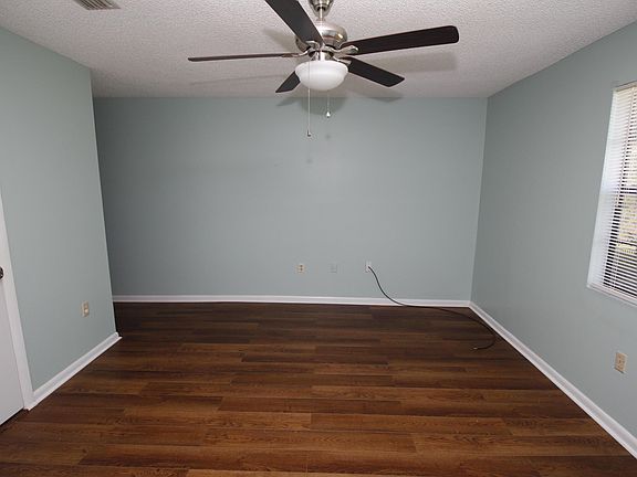 3rd image of 1637 Morley St SE APT W