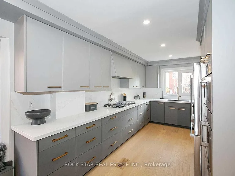 160 River Oaks Blvd E — Photo 18