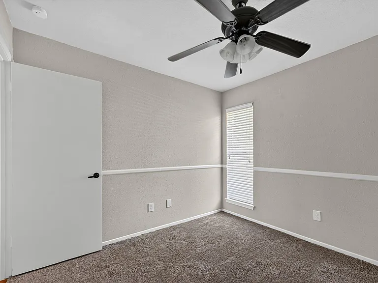 209 Glenwood Dr — Photo 23
