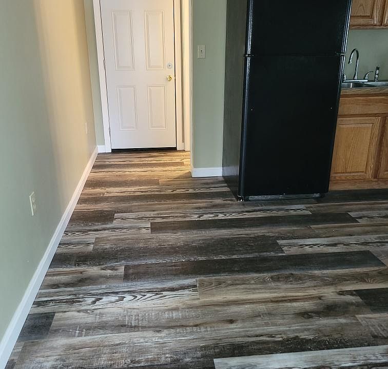 2771 Station St 3, Rock Creek, OH 44084 Zillow
