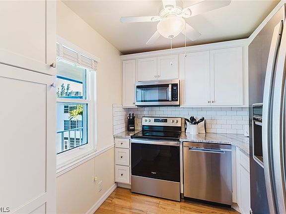 4th image of 1724 Pine Valley Dr APT 318