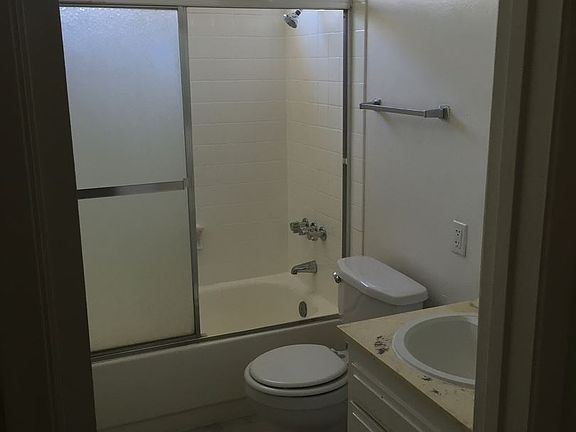5th image of 4754 32nd St APT 08
