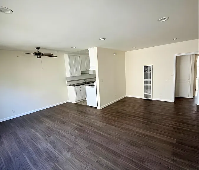 936 N Sierra Bonita Ave #9 — Photo 2