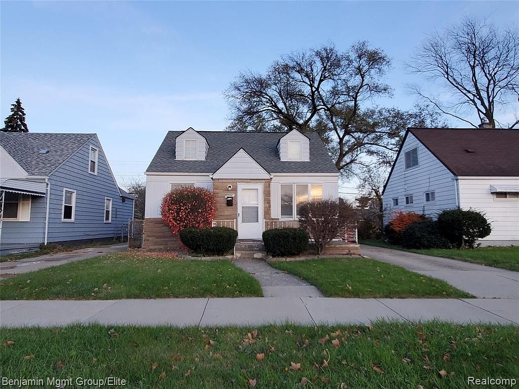 24884 Schroeder Ave, Eastpointe, MI 48021 Zillow