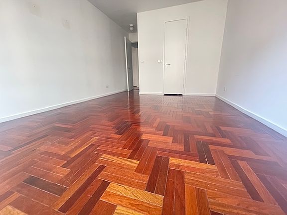 5th image of 2373 Broadway APT 627