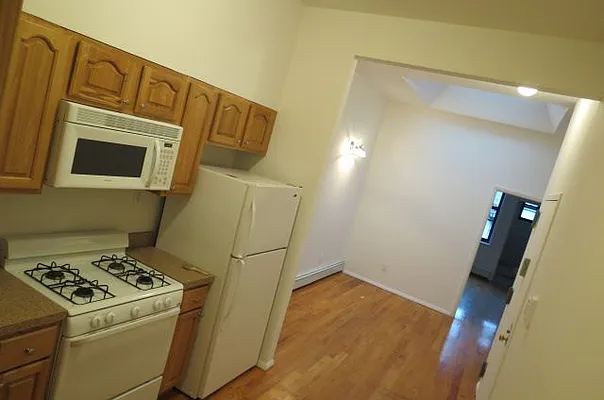 Rented by TheRealEstateCompany.com LLC | media 25
