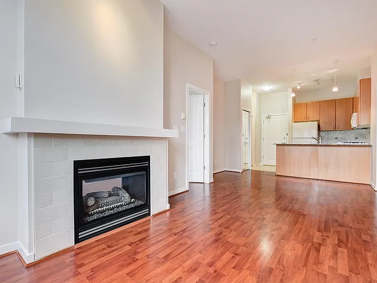 8460 Granville Ave #305 — Photo 15
