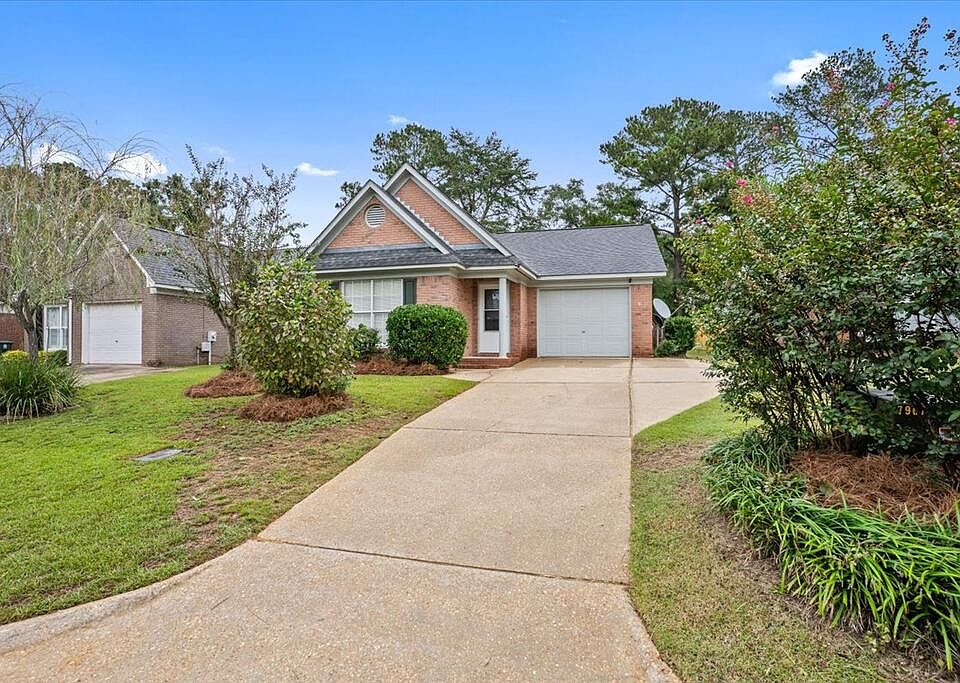 1st image of 111 Wembley Ct