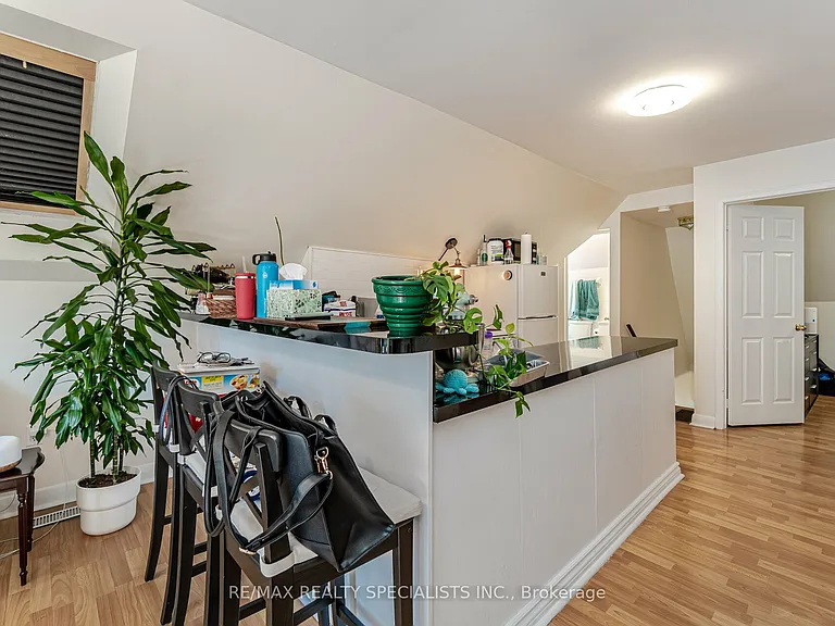 1233 Mississauga Rd — Photo 10