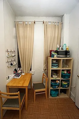 Rented by Universal Realty Group | media 3