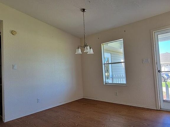 5th image of 5215 Oxford Ct