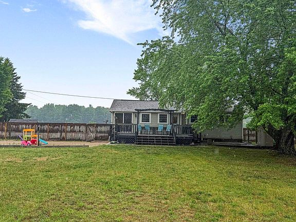 3rd image of 4535 Norton Rd