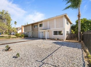 6966 John Dr, Riverside, CA 92509