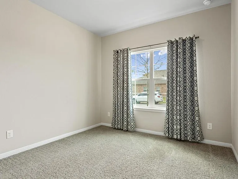 2072 Port Ellen Dr — Photo 18
