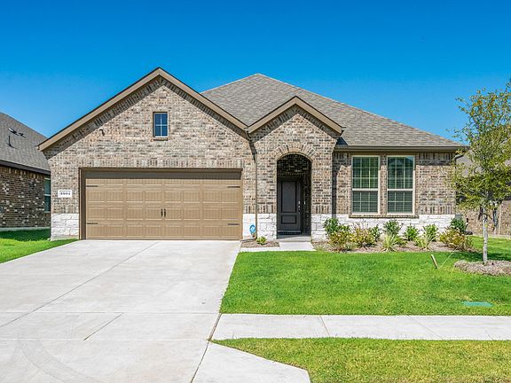 2nd image of 3901 Caddo Ln